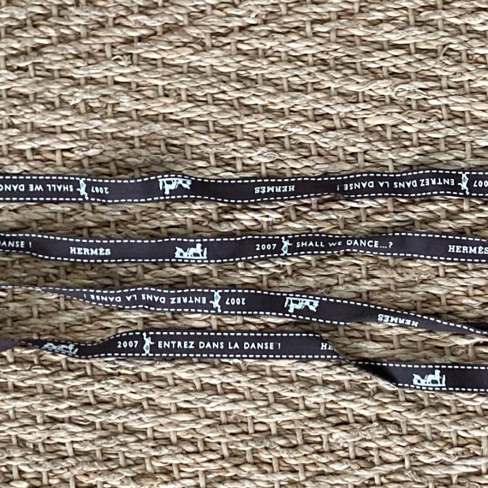 Hermès Paris Gift Box Tie Scarf Ribbon Hermes 8 feet / 96 inches of Ribbon!